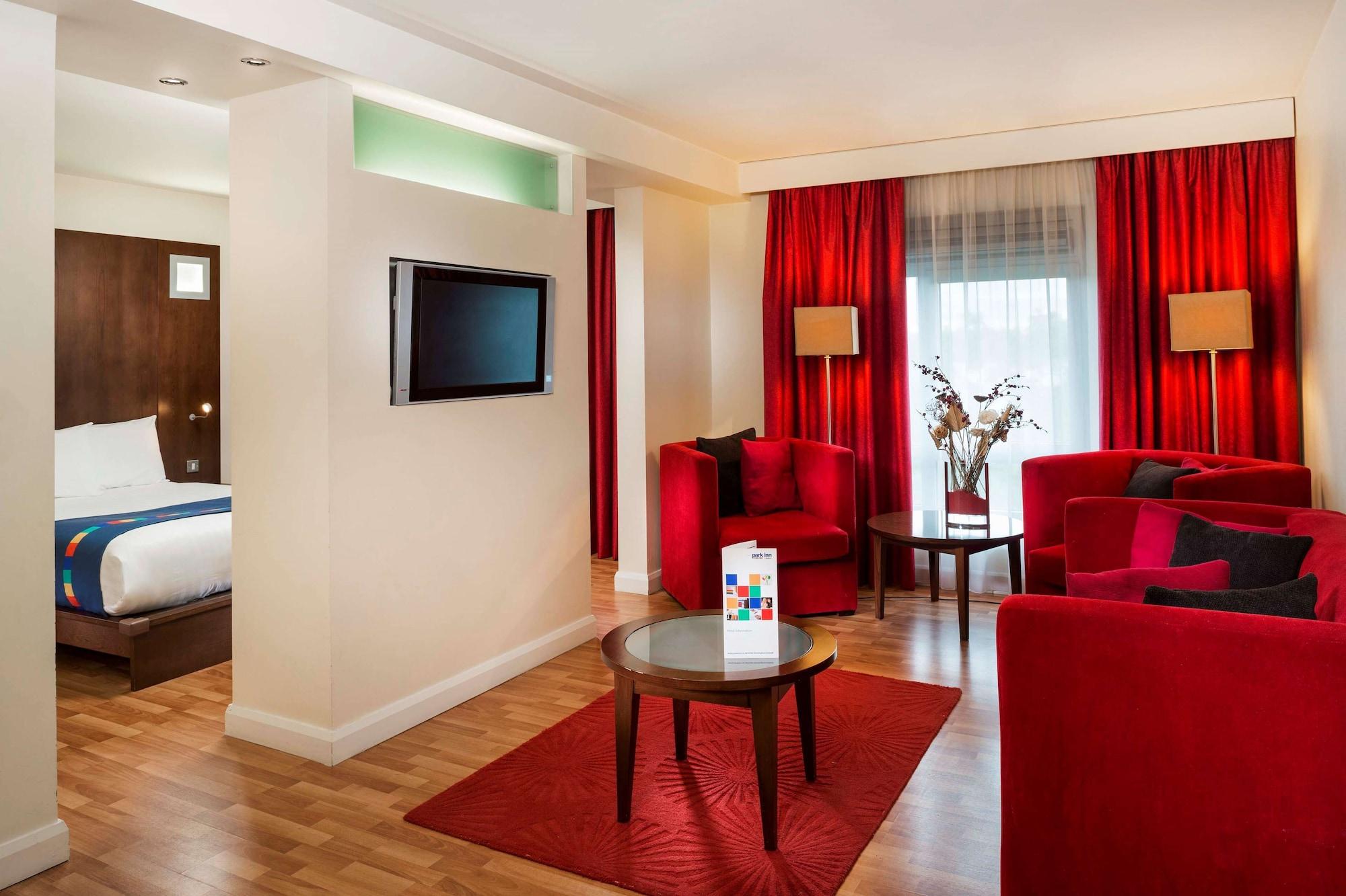 Park Inn By Radisson Birmingham Γουόλσολ Εξωτερικό φωτογραφία